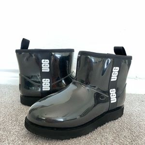 UGG Women's Classic Clear Mini Rain Boot size 5